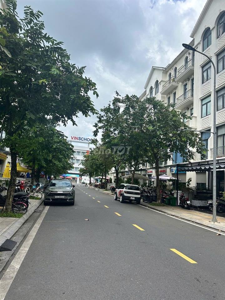 CHO THUÊ NHÀ PHỐ MANHATTAN VINHOMES GRAND PARK 5 TẦNG HOÀN THIỆN