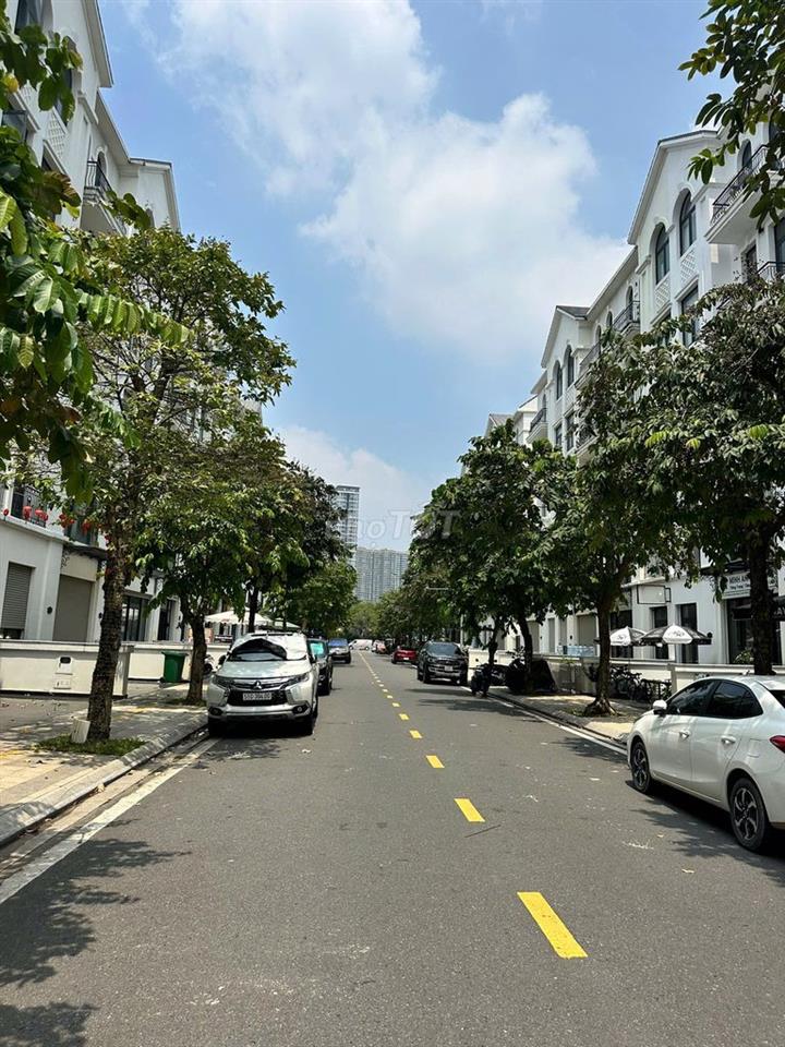 CHO THUÊ NHÀ PHỐ  THE MANHATTAN – T16 5 TẦNG VỊ TRÍ KINH DOANH ĐẸP