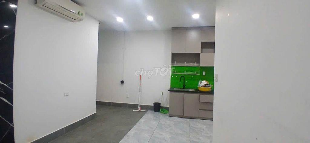 CHO THUÊ NHÀ 5 TẦNG VINHOMES – 9 PHÒNG, CÓ THANG MÁY 35 TRIỆU/THÁNG