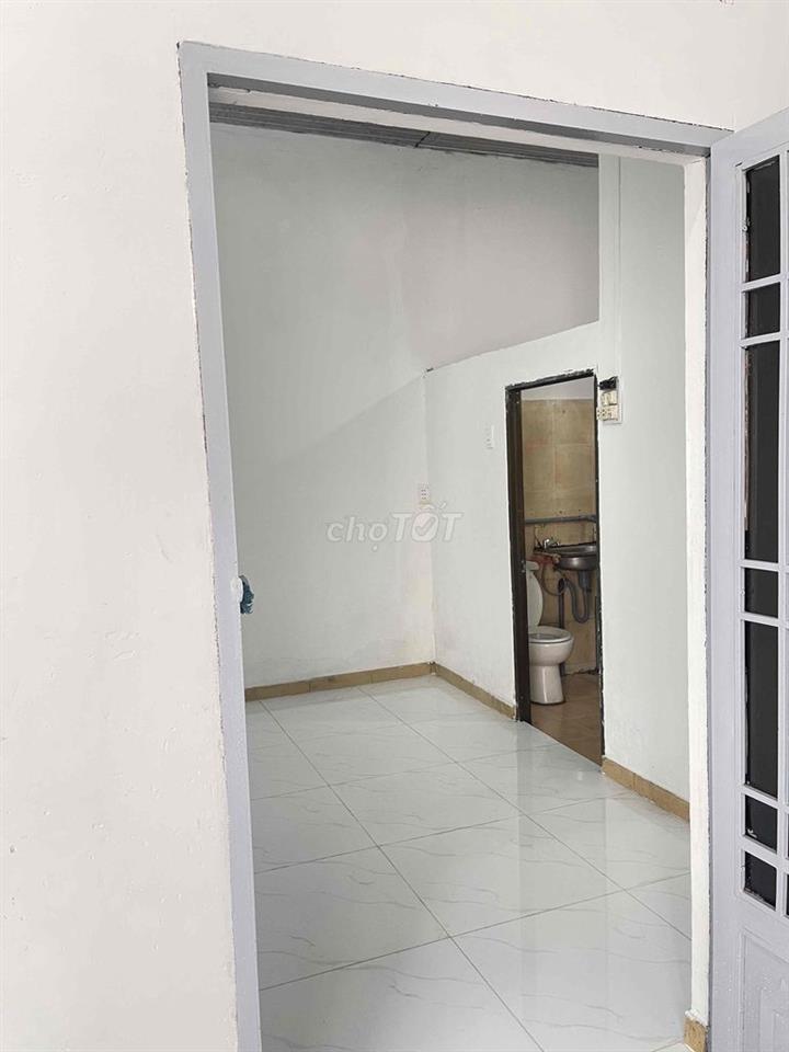 Cho thuê nhà mặt tiền gần Suối Tiên , gần bệnh biện Ung Bướu .