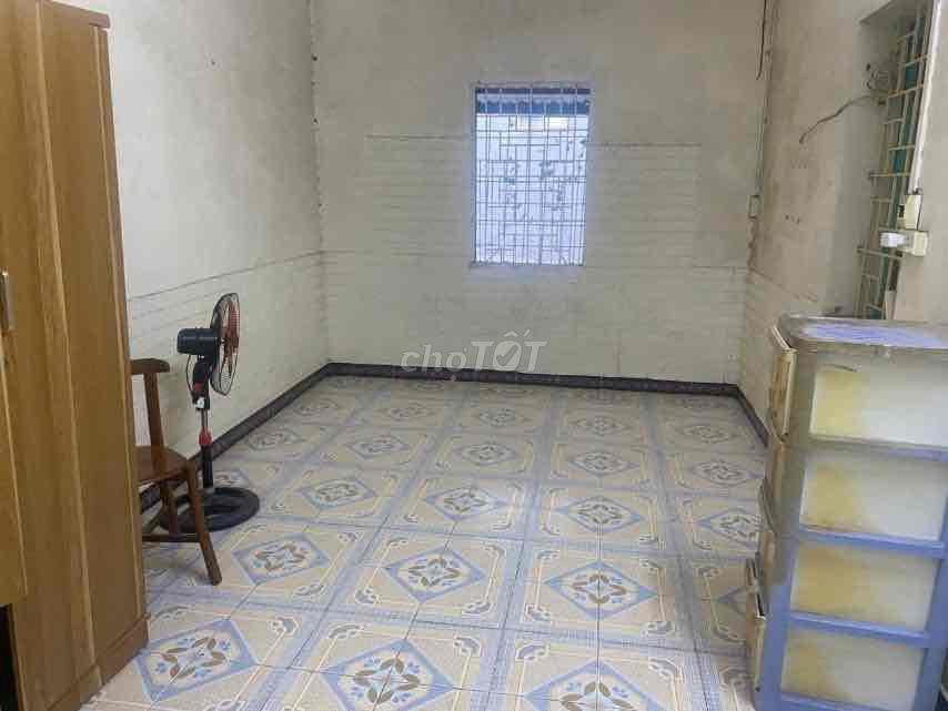 cho thuê nhà chính chủ 4 phòng ngủ điện nước giá dân