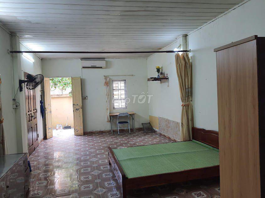 Cho thuê nhà cấp 4, diện tích 50 m2 ở Lai Xá, nhà ở riêng biệt