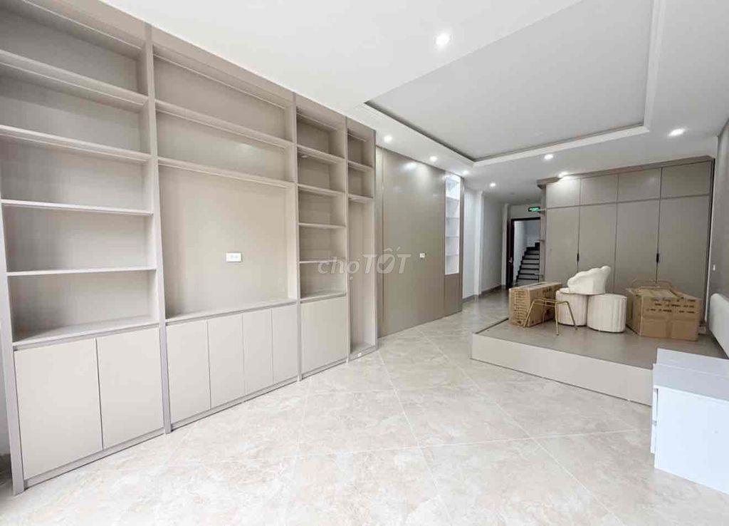 BẮN NHÀ PHỐ KIM ĐỒNG -  PHÂN LÔ - Ô TÔ ĐỖ TRÁNH - VỈA HÈ - KINH DOANH