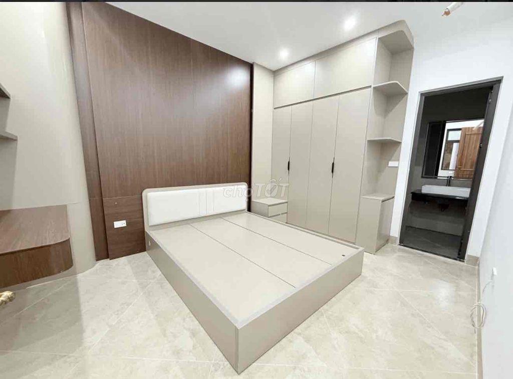 BẮN NHÀ PHỐ KIM ĐỒNG -  PHÂN LÔ - Ô TÔ ĐỖ TRÁNH - VỈA HÈ - KINH DOANH