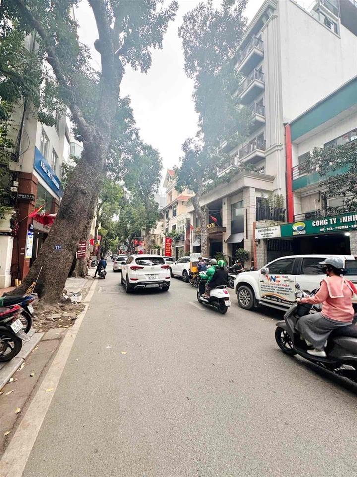 NHÀ MẶT PHỐ QUẬN HOÀN KIẾM - LÔ GÓC BA THOÁNG - KINH DOANH CỰC KHỦNG -