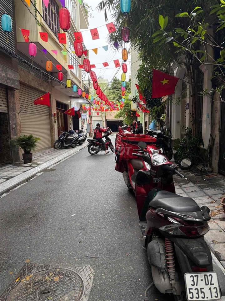 BÁN NHÀ MẶT PHỐ QUẬN BA ĐÌNH - VỈA HÈ Ô TÔ TRÁNH - GẦN HỒ TÂY - KINH D