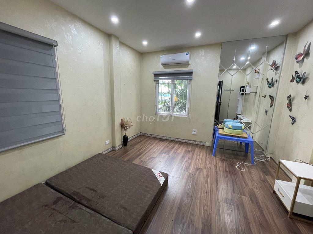 Chính chủ cho thuê nhà Trương Định