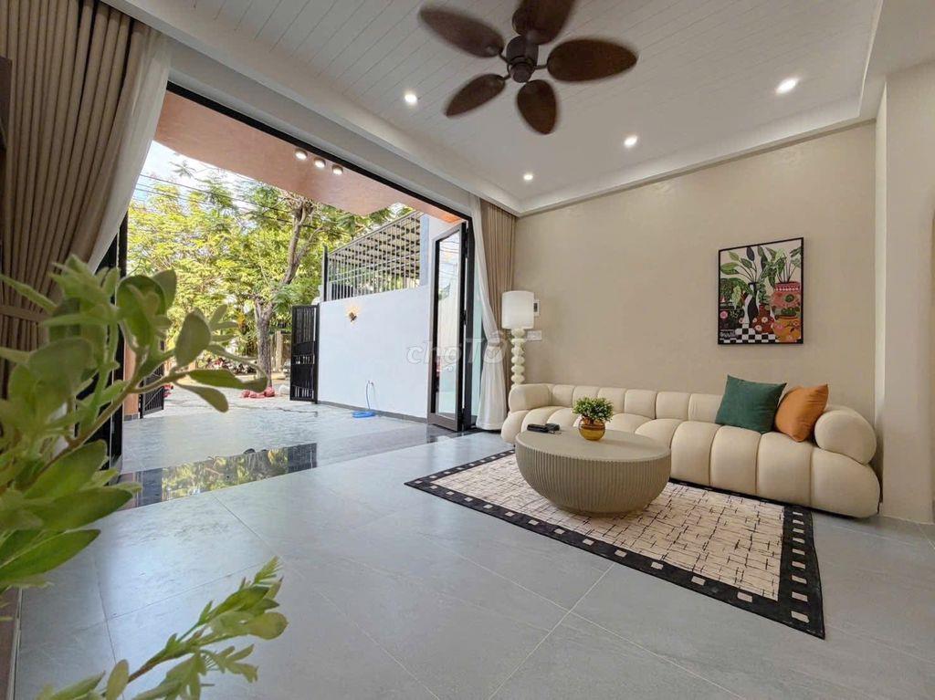 BÁN NHÀ 3 TẦNG ĐƯỜNG HUỲNH NGỌC ĐỦ,HÒA XUÂN FULL NỘI THÂT