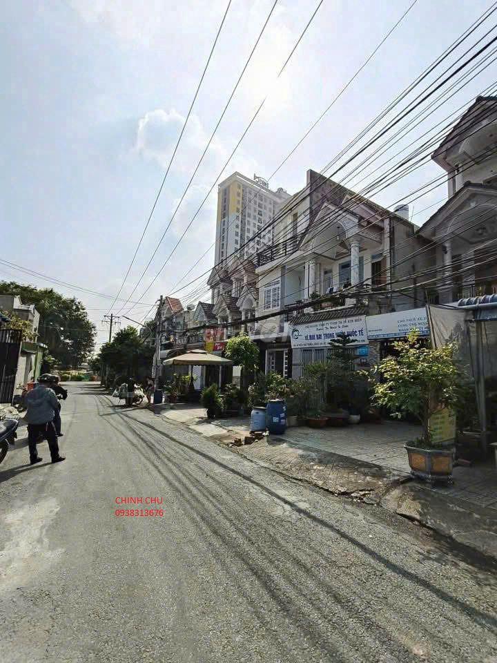 NHÀ SỔ HỒNG RIÊNG MẶT TIỀN, SÁT QL 1K, GẦN BIGC GO DĨ AN.