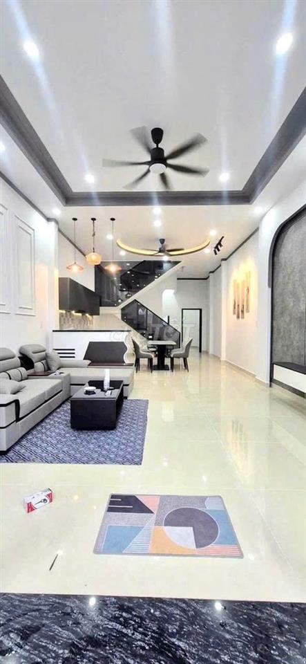 CẦN BÁN GẤP CĂN NHÀ LẦU CUỐI ĐƯỜNG HUỲNH VĂN NGHỆ GIÁ CHỈ 1TY650 .