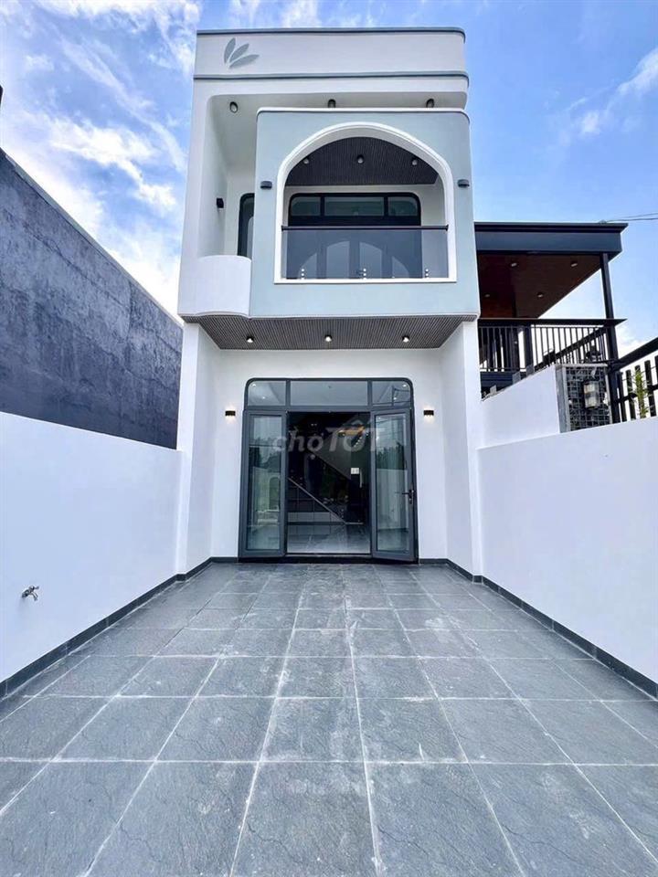 CẦN BÁN GẤP CĂN NHÀ LẦU CUỐI ĐƯỜNG HUỲNH VĂN NGHỆ GIÁ CHỈ 1TY650 .