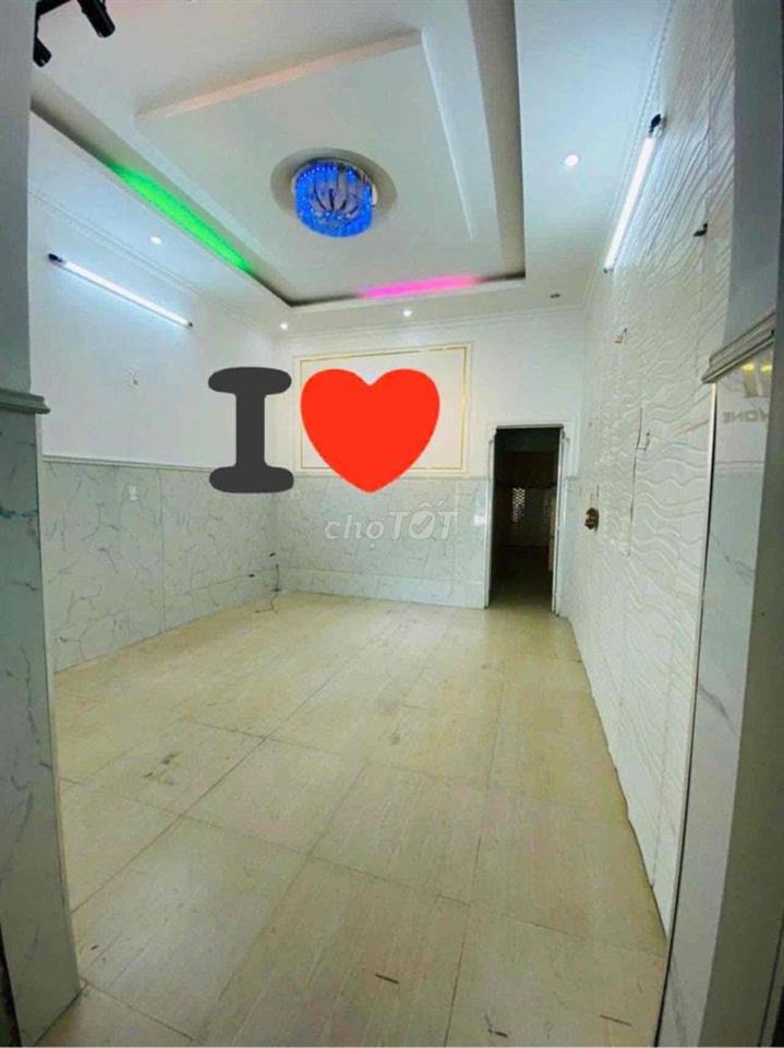 cho thuê nhà nguyên căn đậu xe hơi trong nhà