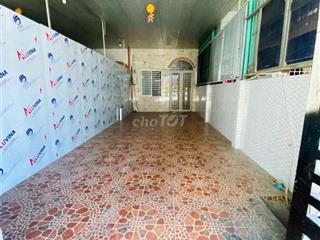 cho thuê nhà nguyên căn đậu xe hơi trong nhà