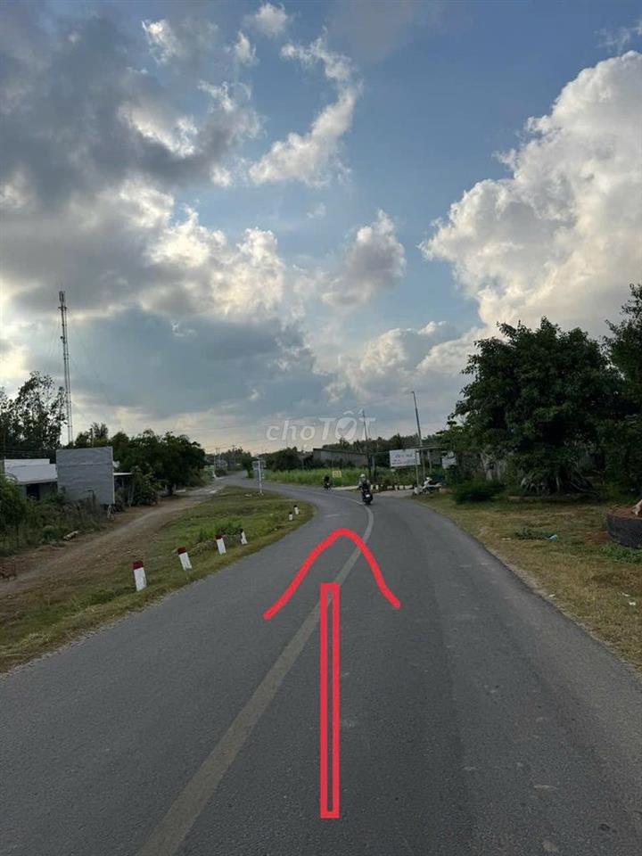 Bán đất tại cống lộ đá cũ gần cụm công nghiệp Hiệp Mỹ Tây