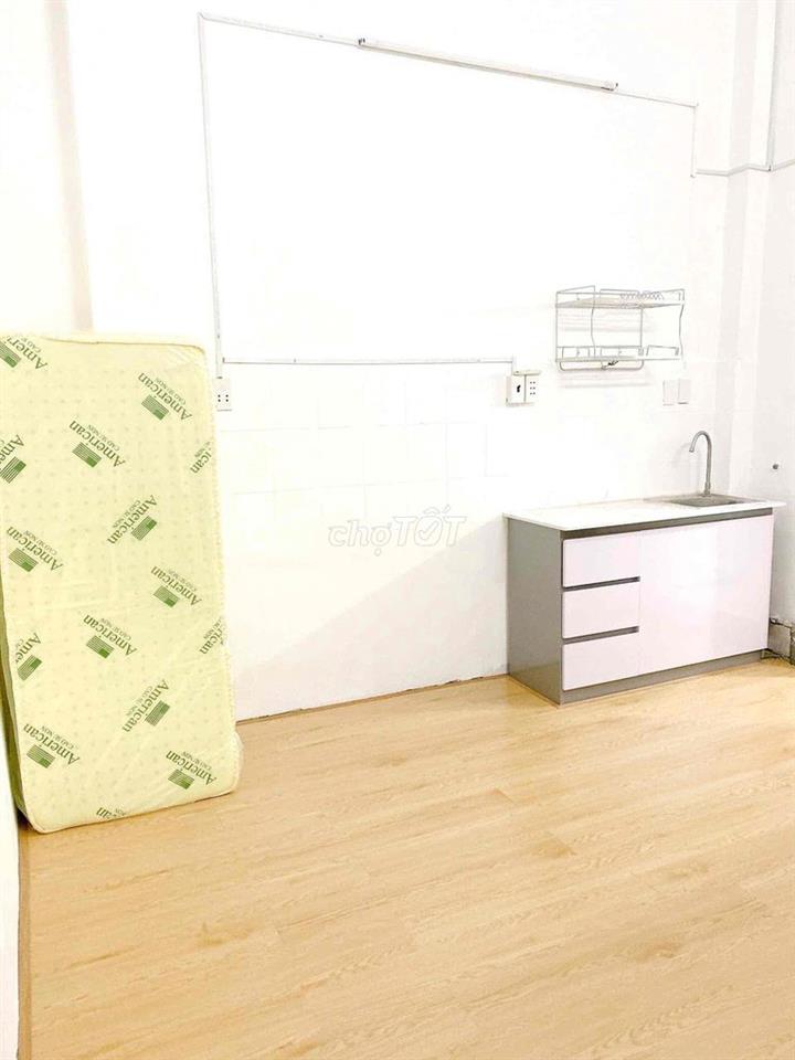 Cần cho thuê phòng hẻm xe tải Tô Hiến Thành 20m2 funl nội thất . BigC
