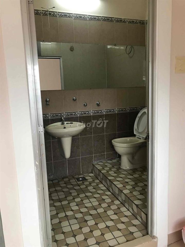 Cho thuê nhà 1 lầu hẻm ba gác cách nguyễn ái quốc 30m