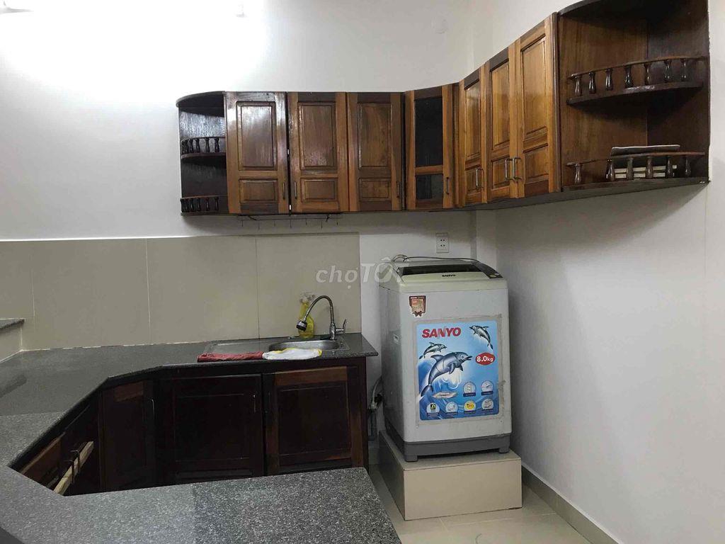 Cho thuê nhà 1 lầu hẻm ba gác cách nguyễn ái quốc 30m