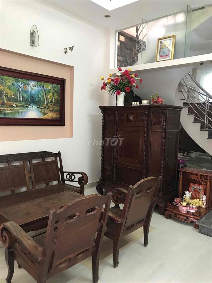 Cho thuê nhà 1 lầu hẻm ba gác cách nguyễn ái quốc 30m