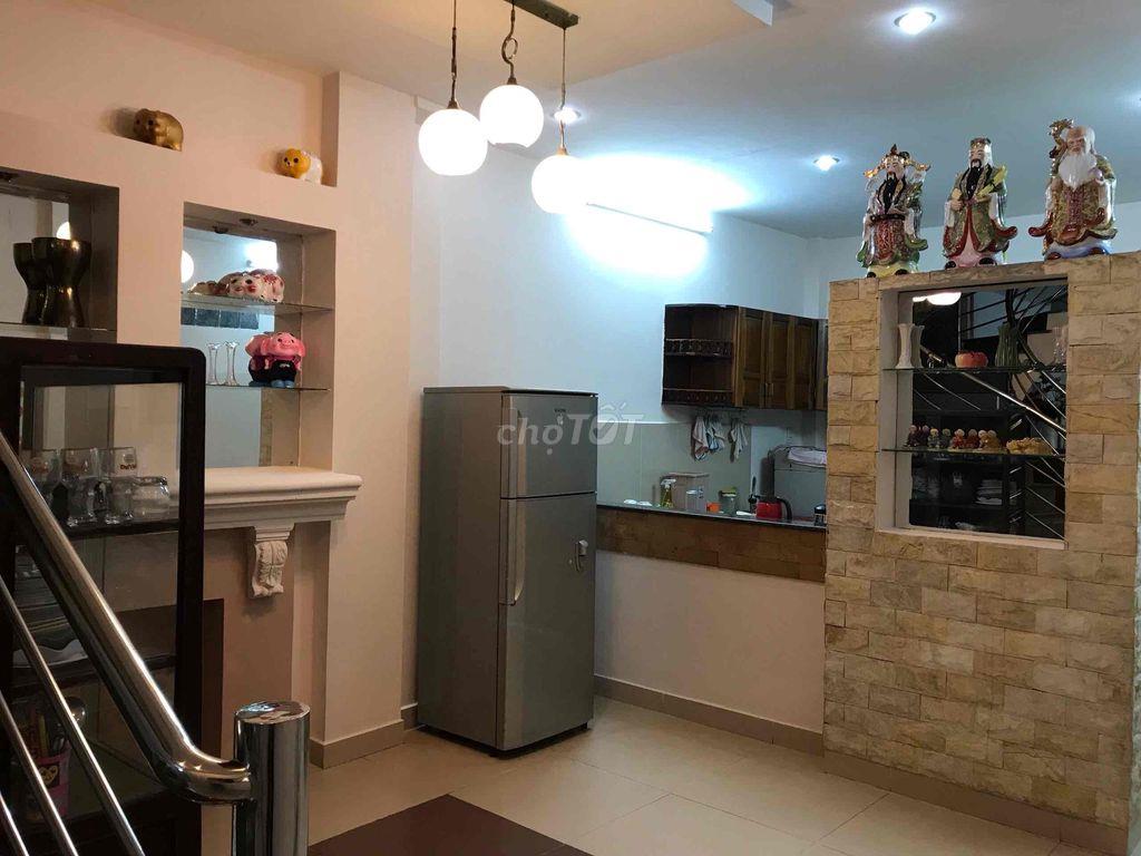 Cho thuê nhà 1 lầu hẻm ba gác cách nguyễn ái quốc 30m