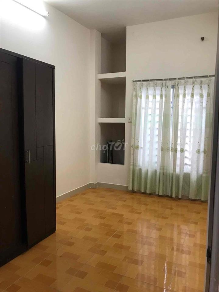 Cho thuê nhà 1 lầu hẻm ba gác cách nguyễn ái quốc 30m