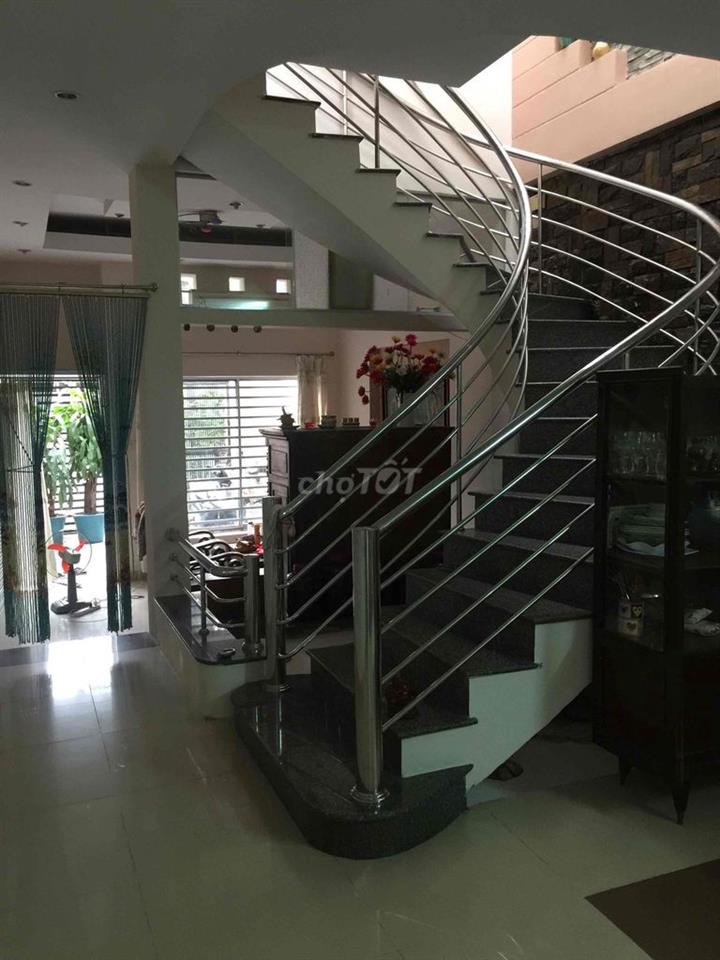 cho thuê nhà 1 lầu đầy đủ tiện nghi hẻm ba gác cách nguyễn ái quốc 30m