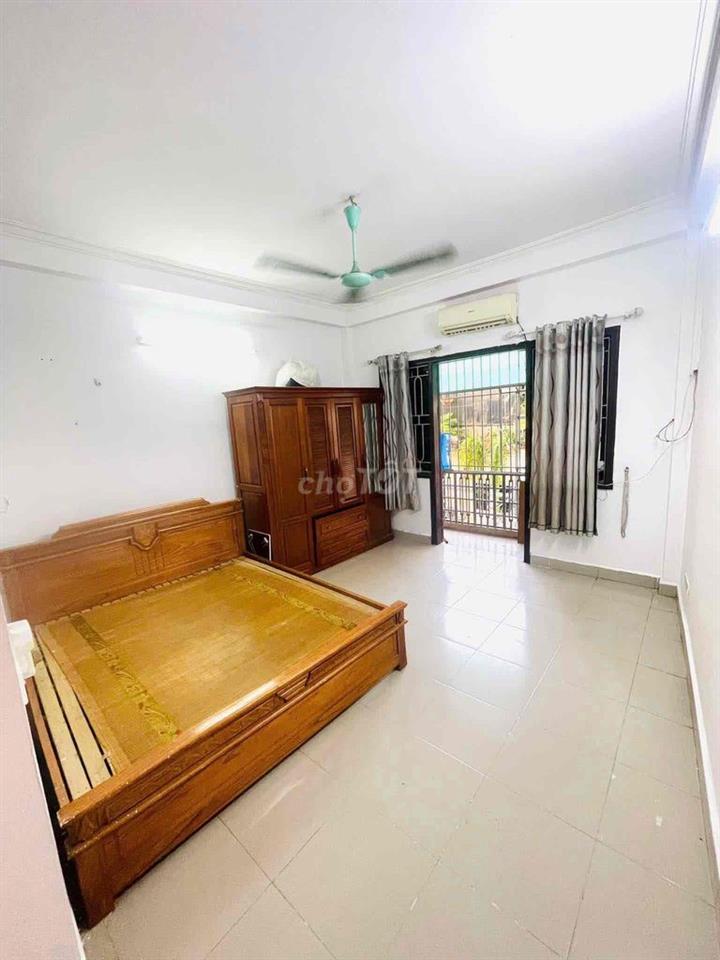 cần pass phòng gấp ở ngõ 12 quang trung hà đông