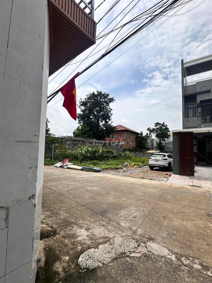 bán nhà chính chủ gần big c dĩ an