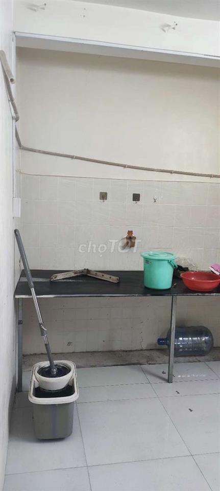 Cho thuê nhà mặt tiền dg quang trung