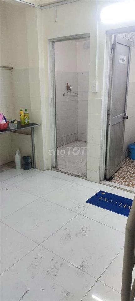Cho thuê nhà mặt tiền dg quang trung