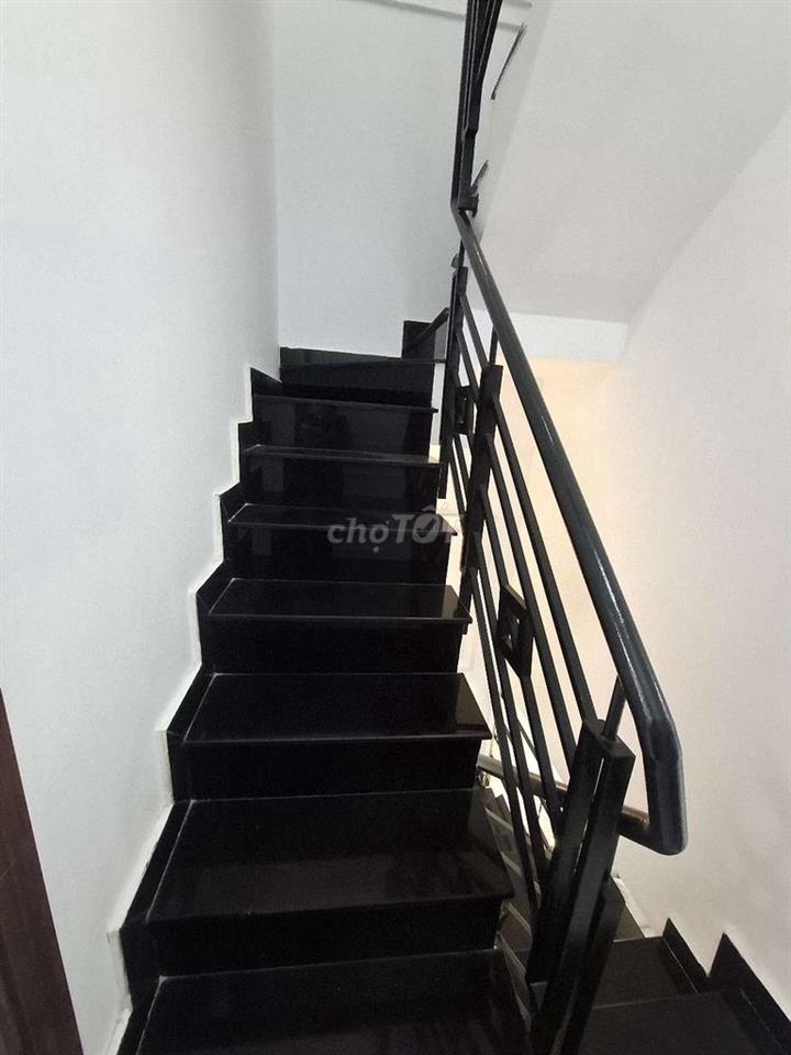 🔥 4,86 TỶ – NHÀ ĐẸP 3 TẦNG 4PN – Q7, CHỈ 30M RA HẺM Ô TÔ