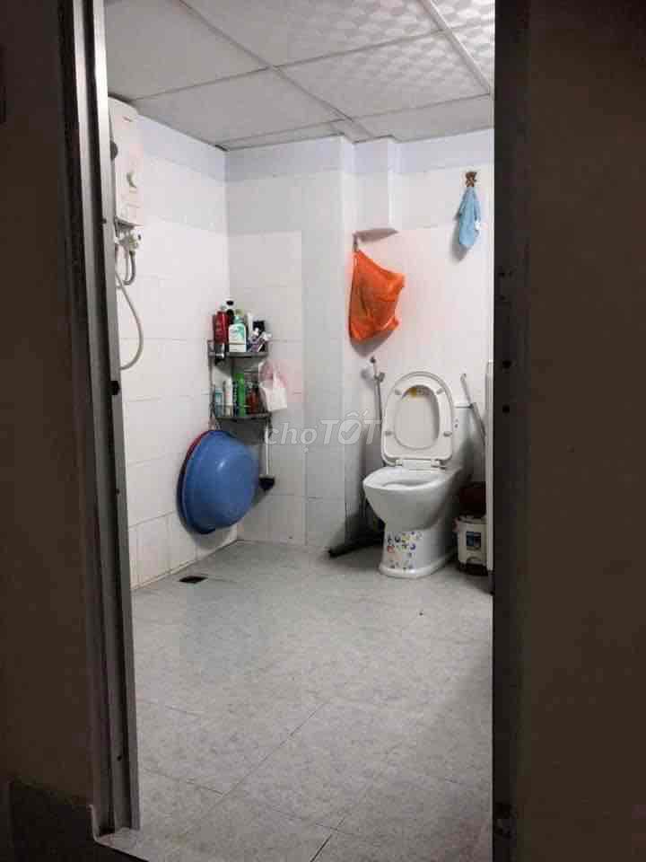 Bán nhà chung cư Lầu 3