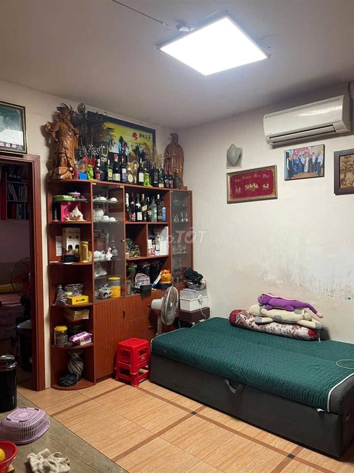 cần bán căn hộ chung cư