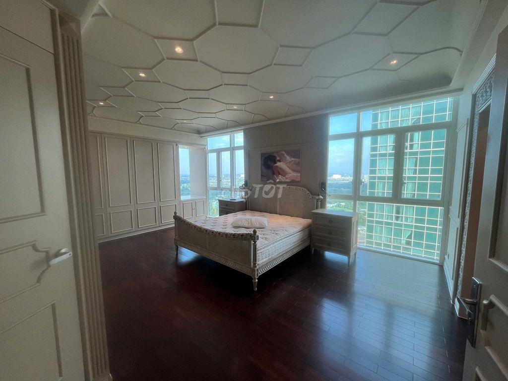 Penthousse Bảy Hiền Tower,  triệu, 190m2 Nhà cực Thông thoáng.