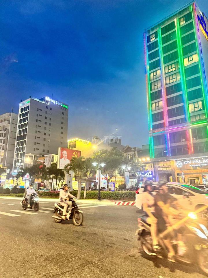 Bán đất 61m2 tặng nhà cấp 4 sát biển Mỹ Khê, Hồ Nghinh kiệt 3m5