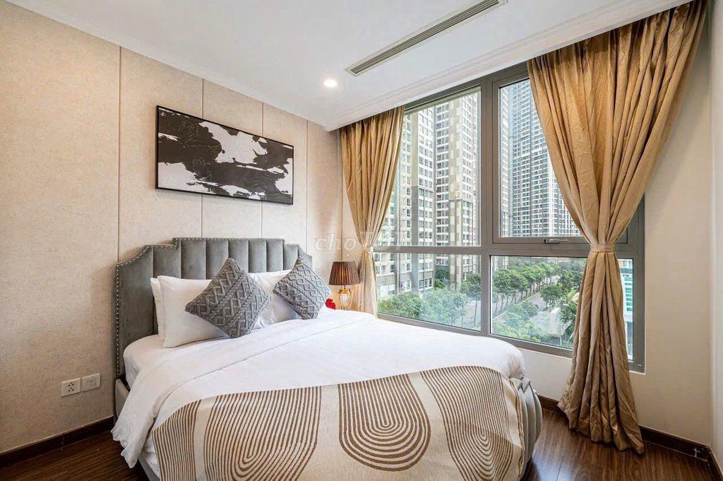 Tôi bán CH 52m2/2 tỷ1 (2pn) SHR,Đẹp,vay 70% .Hoàng Văn Thủ