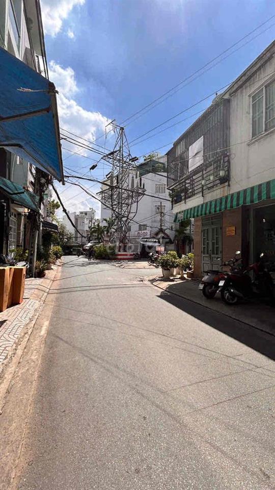 Bán nhà chính chủ - Chợ thuốc Quận 10