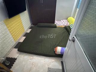 Nhà Bán mặt tiền hẻm ngay ngã 4, xe hơi vào được