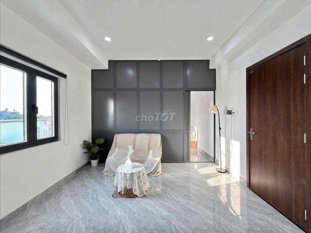 ban công tach bếp