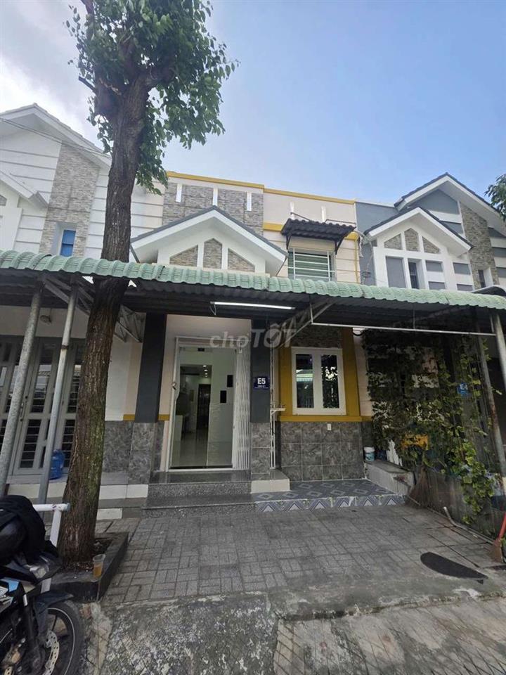 bán nhà đã có sổ ở Hóc Môn 500tr gần trường Nguyễn Hồng Đào
