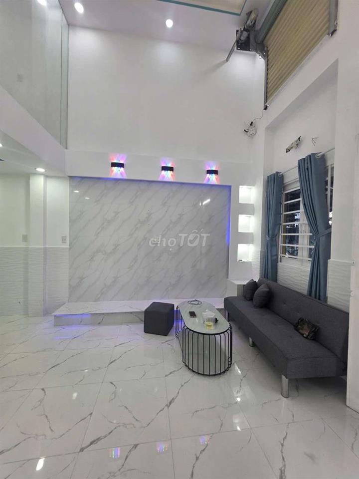 bán nhà đã có sổ ở Hóc Môn 500tr gần trường Nguyễn Hồng Đào