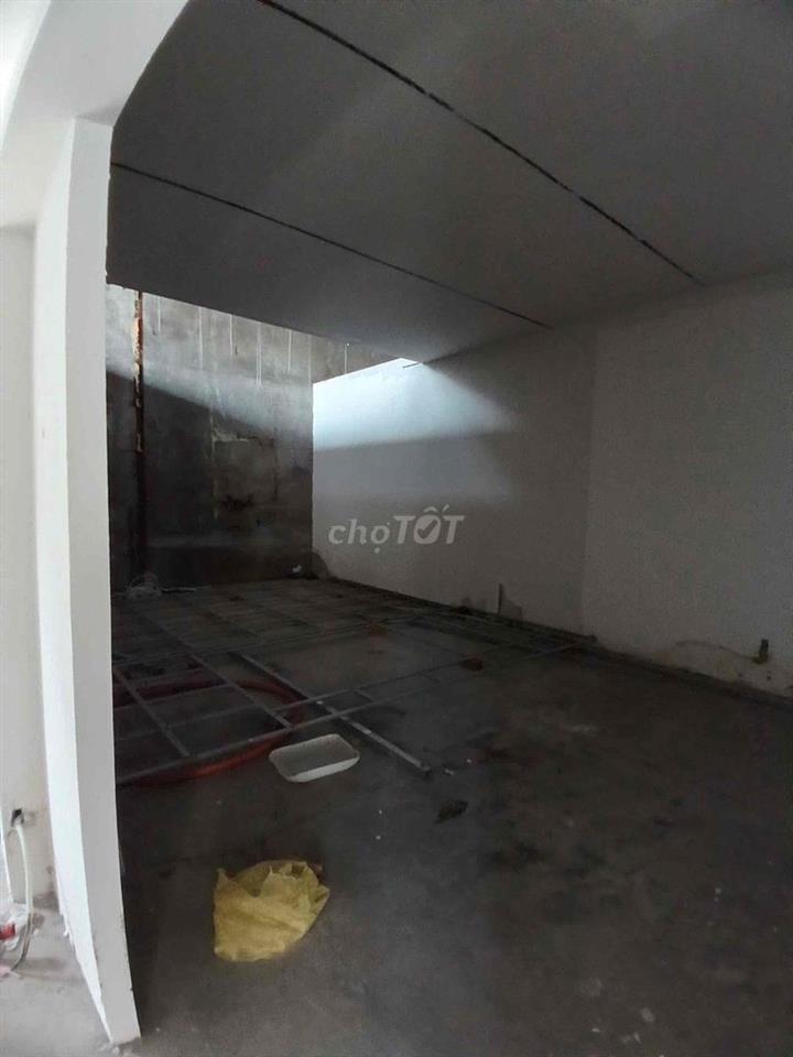1300mv cho thuê tại 40 Nguyễn Văn Linh Q7