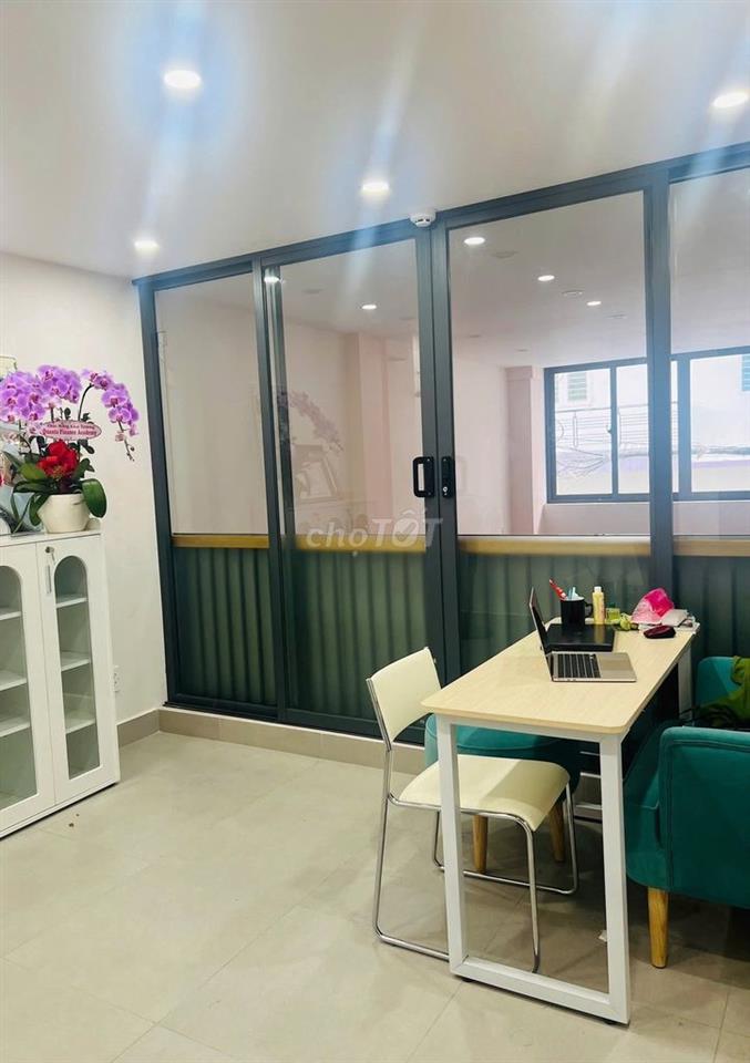 Phòng học lớp học văn phòng chia sẻ