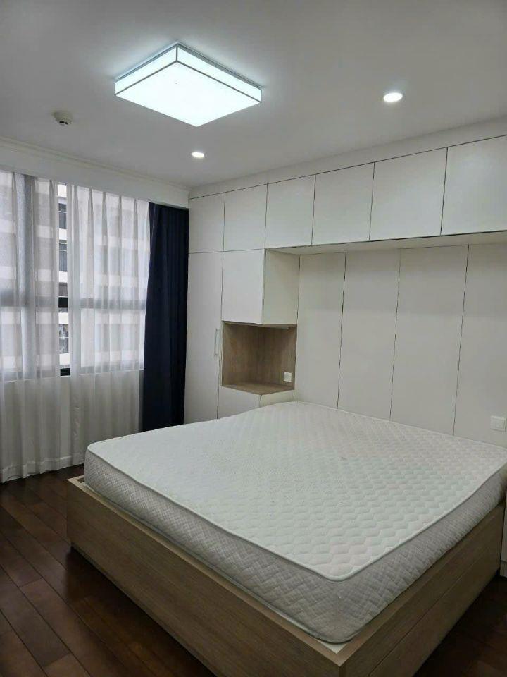 View phố đắt giá - 3PN Vinhomes D’Capitale 93m2 - full đồ
