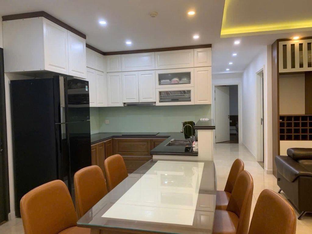 111m2 nhìn trọn thành phố - 3PN tại C6 Vinhomes D'Capitale