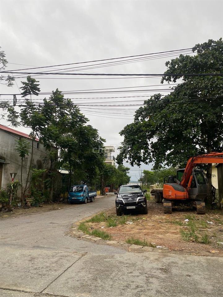 Chính chủ bán gấp lô đất 2MT đường liên xã  tại thôn Quy Hậu, Lệ Thủy