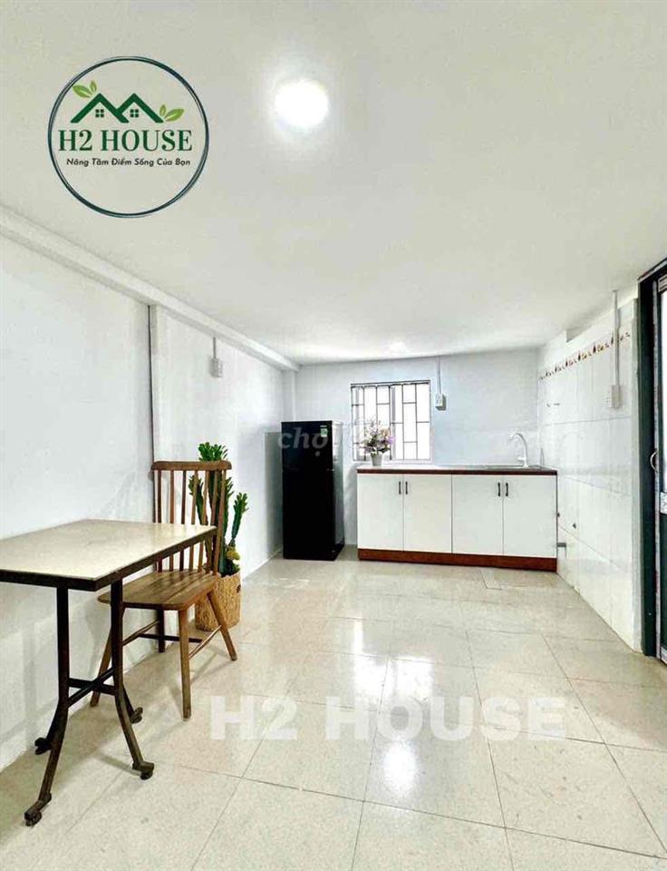 Cho thuê duplex cửa sổ trời nằm ở Dương Quãng Hàm Gò Vấp