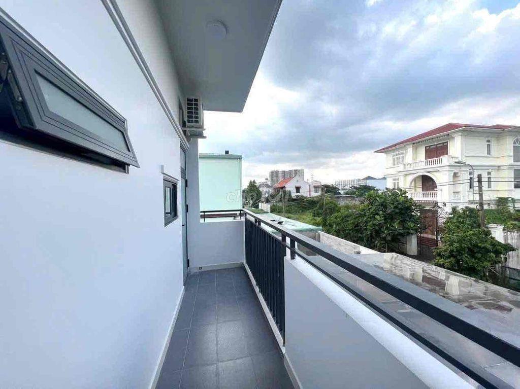 cho thuê căn duplex ban công gầ Emart Phan Văn Trị