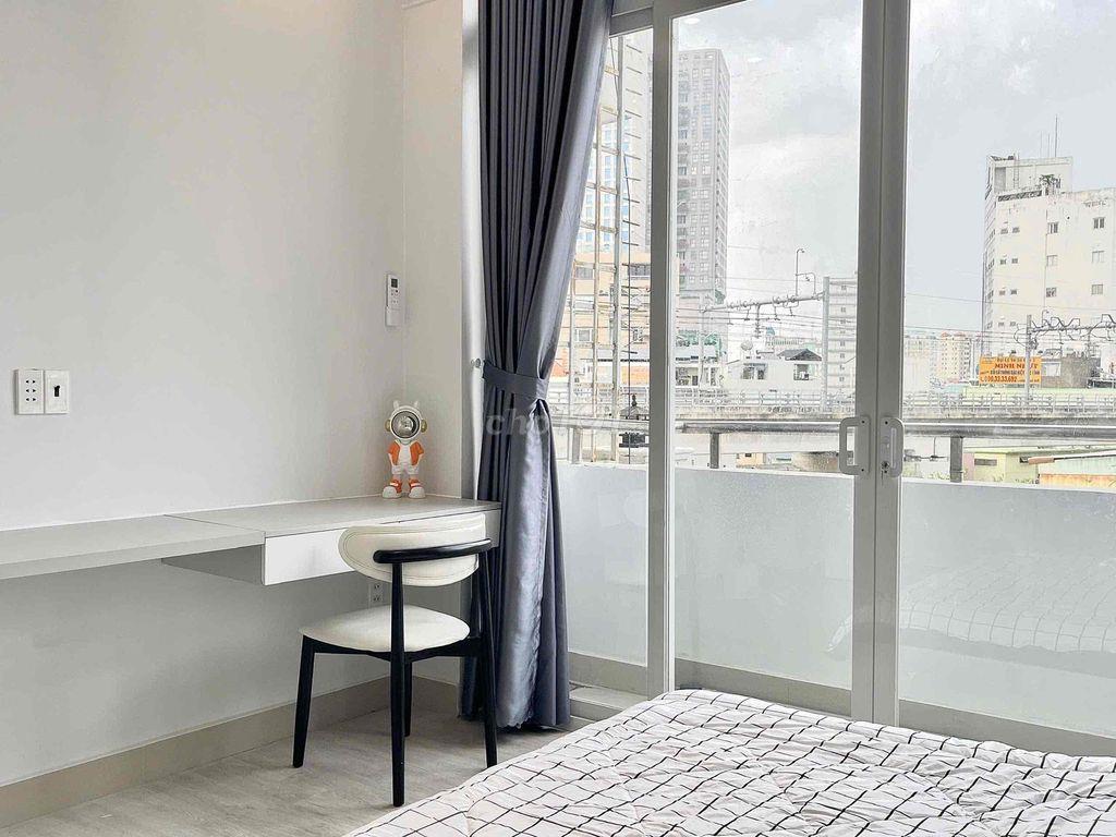 Căn hộ dịch vụ full nội thất ban công lớn Võ Thị Sáu Quận 3