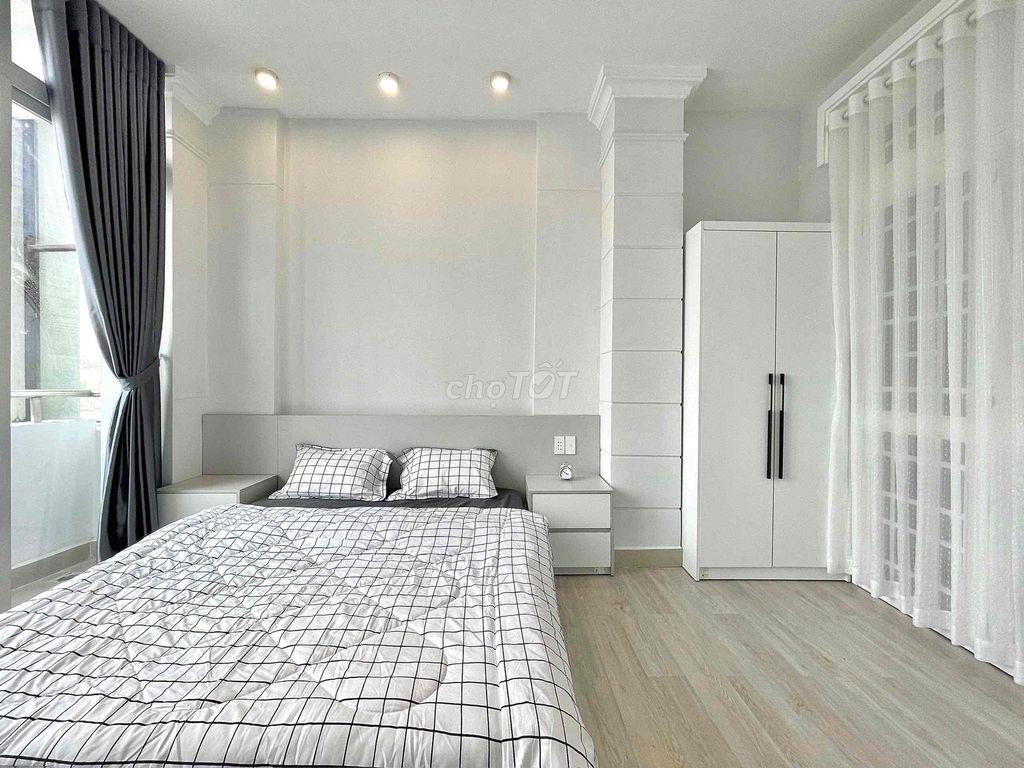 Căn hộ dịch vụ full nội thất ban công lớn Võ Thị Sáu Quận 3