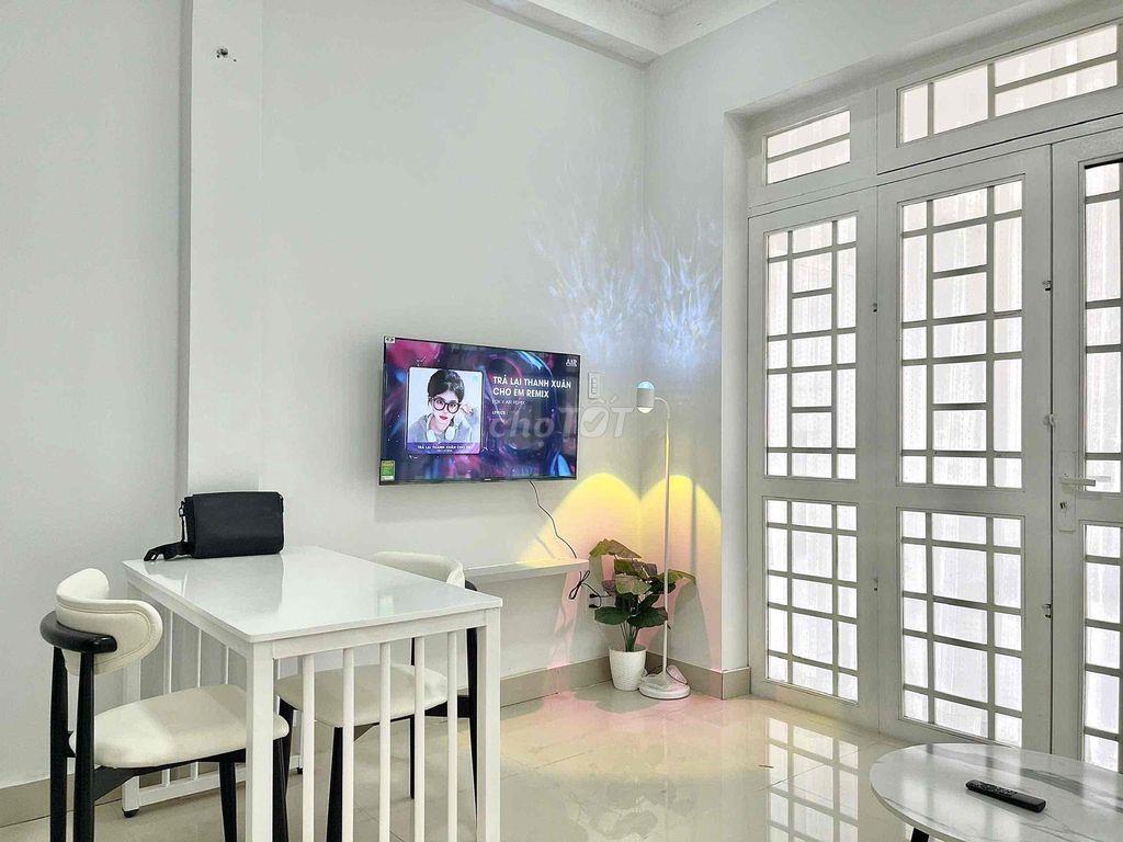 Căn hộ dịch vụ full nội thất ban công lớn Võ Thị Sáu Quận 3